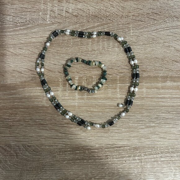 magnetic beaded necklace and bracelet - Picture 1 of 3